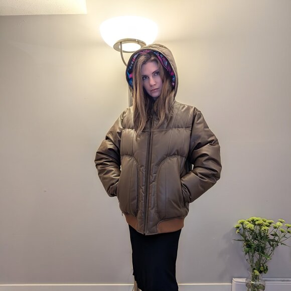Leather Volcom ski jacket in excellent condition - Picture 3 of 9